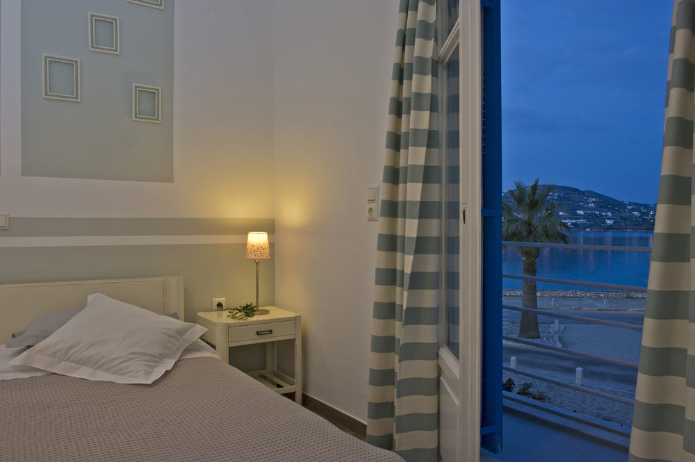 Hotel Oasis Parikia  Ngoại thất bức ảnh