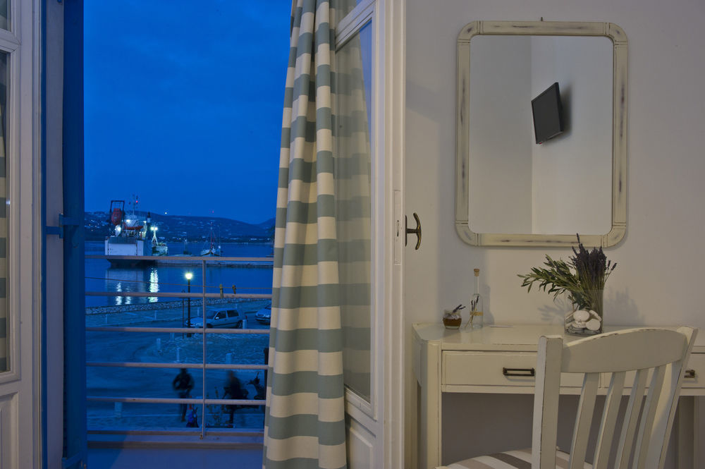 Hotel Oasis Parikia  Ngoại thất bức ảnh