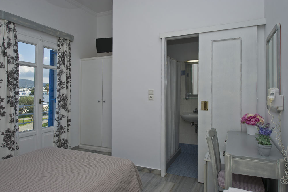 Hotel Oasis Parikia  Ngoại thất bức ảnh